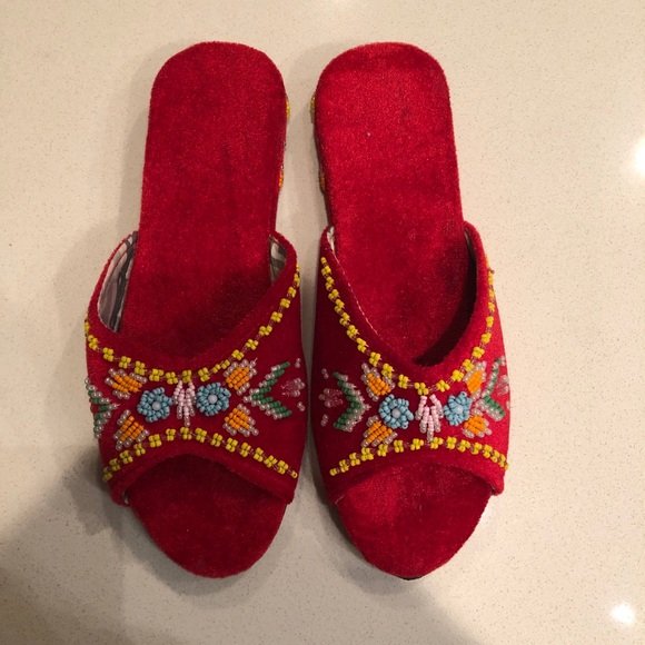 Shoes - Red velvet beaded slippers